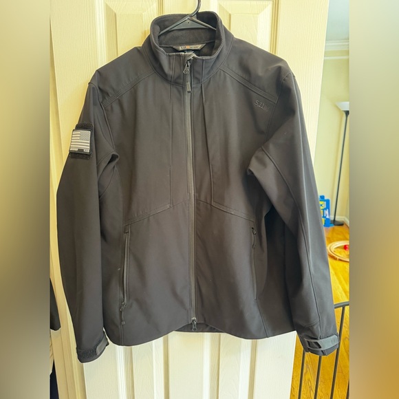 5.11 WOMEN'S SIERRA SOFTSHELL JACKET - Picture 1 of 4
